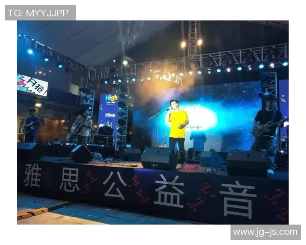 足球明星倾情献声广告画面展示激情与梦想的完美结合