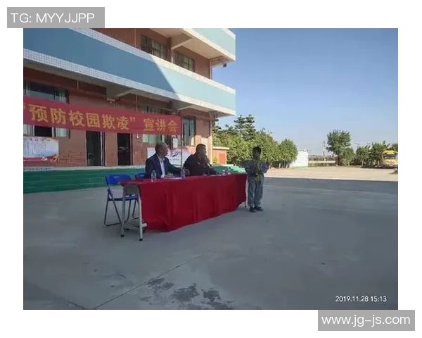 足球明星成长历程中的蜕变与挑战如何塑造他们的职业生涯与人生观 足球明星成长历程中的蜕变与挑战如何塑造他们的职业生涯与人生观