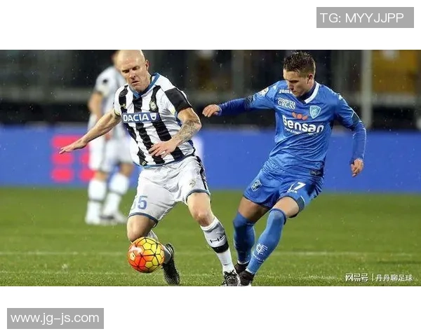 重庆足球队个人能力引发热议球员表现与战术安排的深度探讨