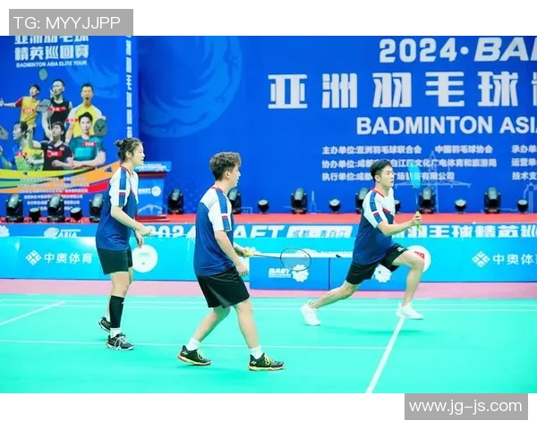 重庆羽毛球队在世界杯赛事中的经验与表现分析 重庆羽毛球队在世界杯赛事中的经验与表现分析