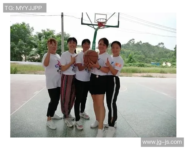 黄秀英专访分享篮球成功秘诀与成长经历的深度解析 黄秀英专访分享篮球成功秘诀与成长经历的深度解析