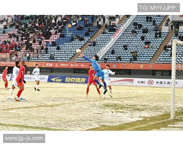 广州足球队耐力变革引发热议球迷期待新赛季表现大提升 广州足球队耐力变革引发热议球迷期待新赛季表现大提升